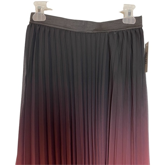 WD NY Ombré Lined Pleated Skirt NWT - Picture 2 of 12